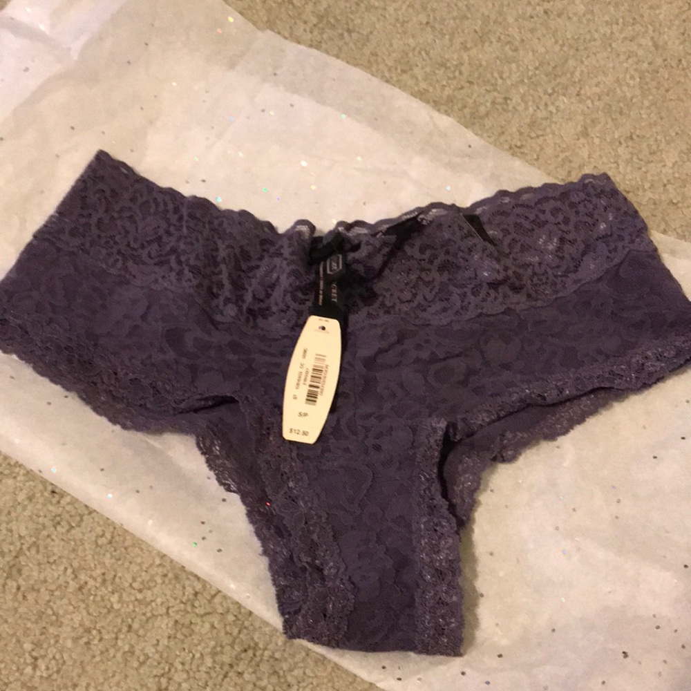 NWT Victoria Secret lace panties.  Size small